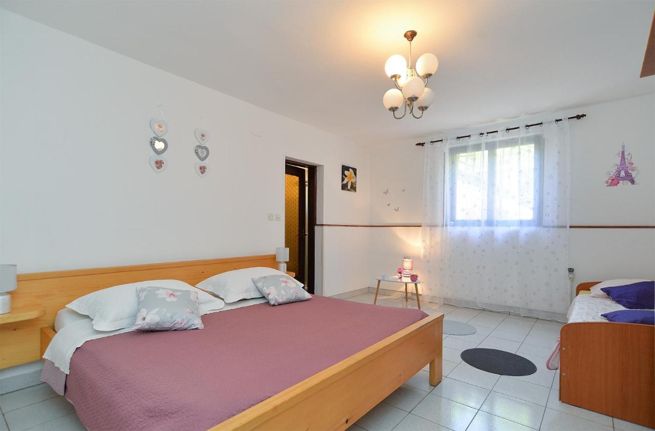 Apartment Dulijana 2042 Пула Екстериор снимка