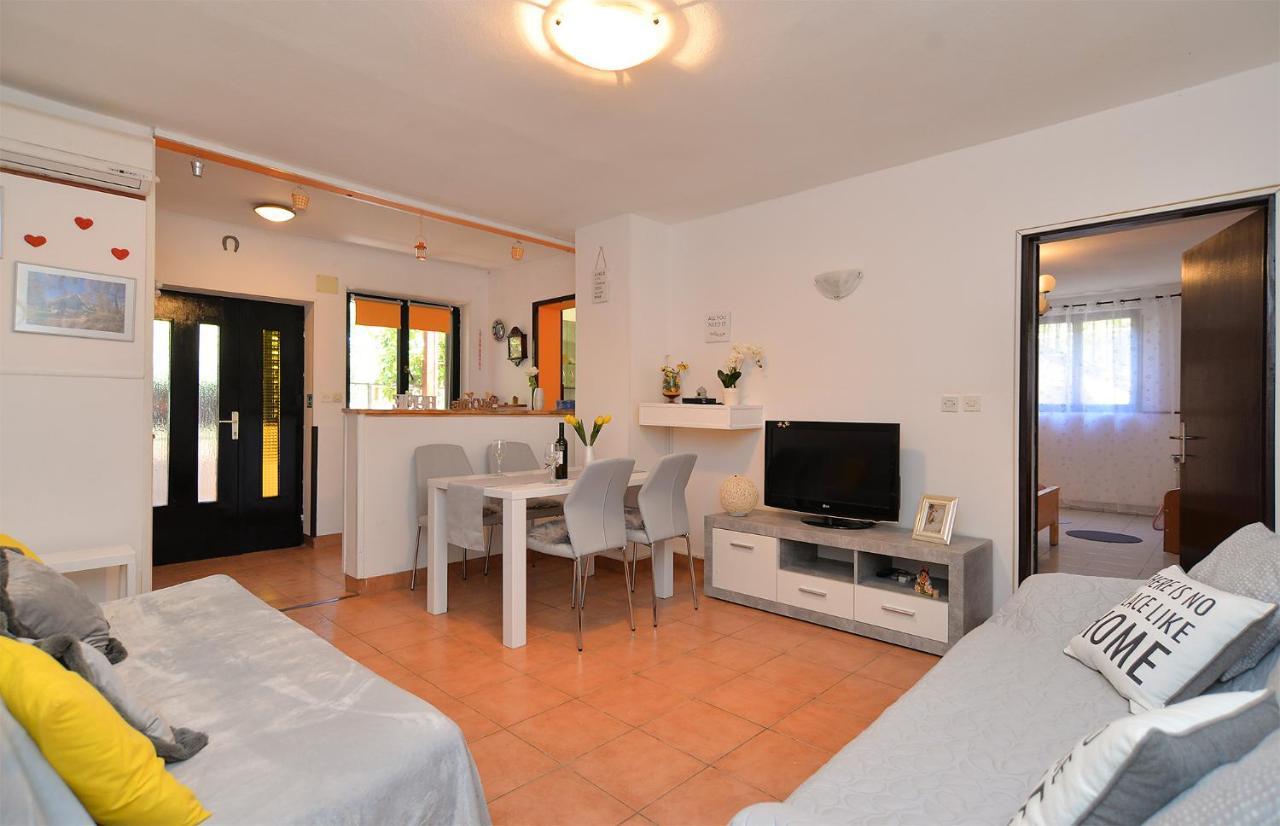 Apartment Dulijana 2042 Пула Екстериор снимка