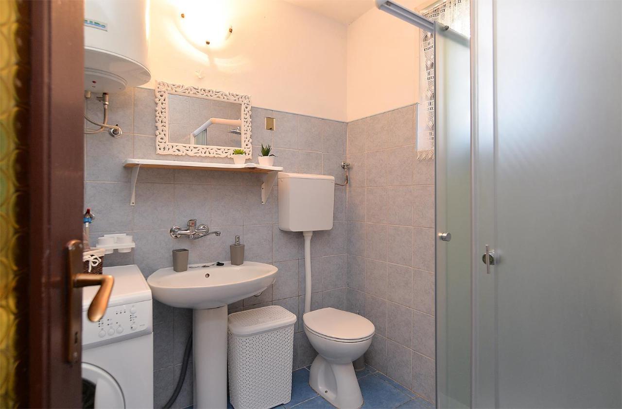 Apartment Dulijana 2042 Пула Екстериор снимка