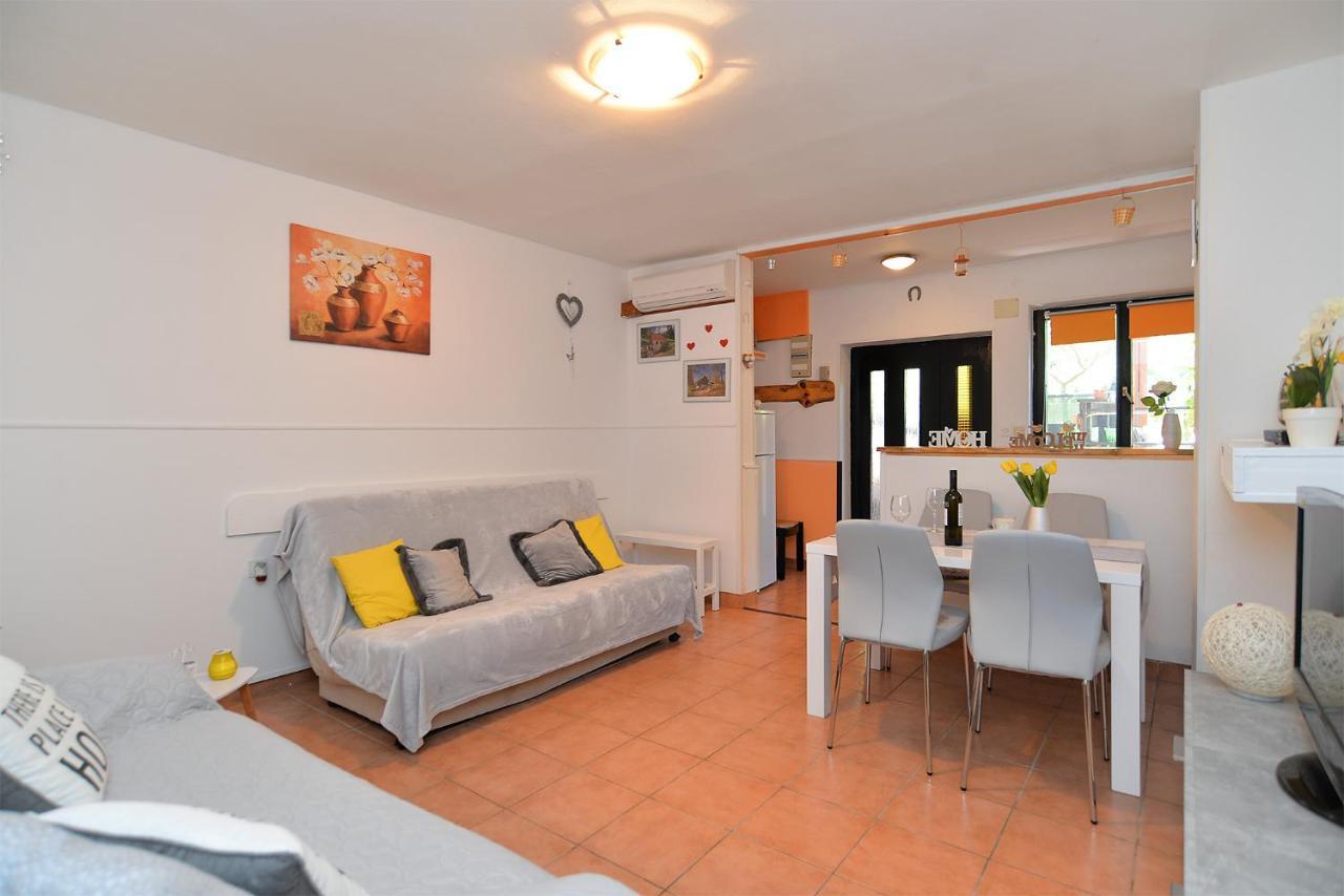 Apartment Dulijana 2042 Пула Екстериор снимка